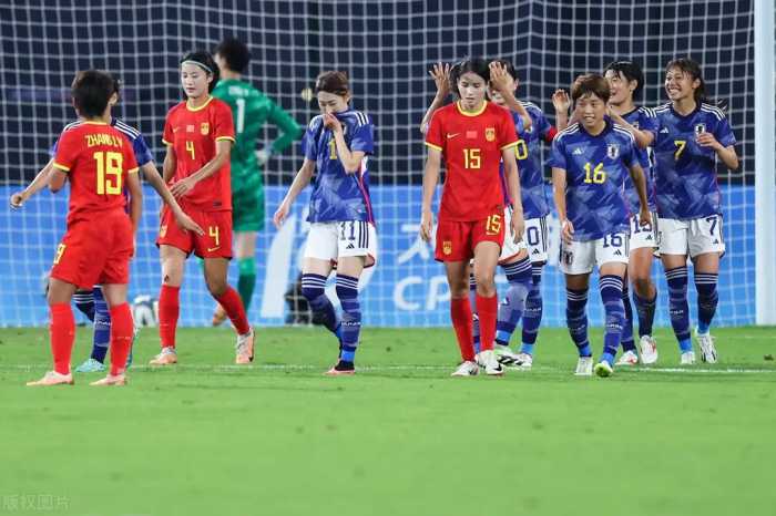 亚运女足-3球落后差点逆袭，中国3-4日本无缘决赛，铜牌战对乌兹